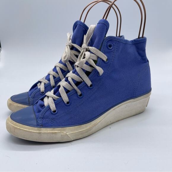 Converse All Star Wedge Sneakers. Size 7. 1.5" Heel. In excellent condition! - Picture 1 of 7